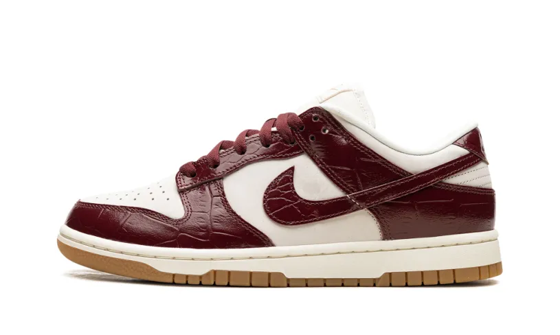 Nike Dunk Wmns Dunk Low LX 'Team Red Croc'